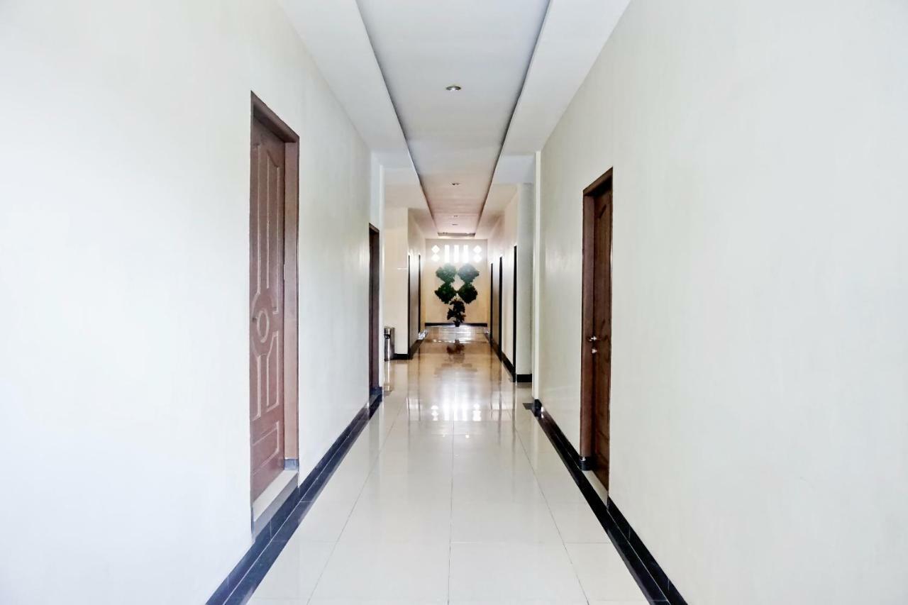 Hotel Oyo 627 Tirta Kencana Syariah Pekanbaru