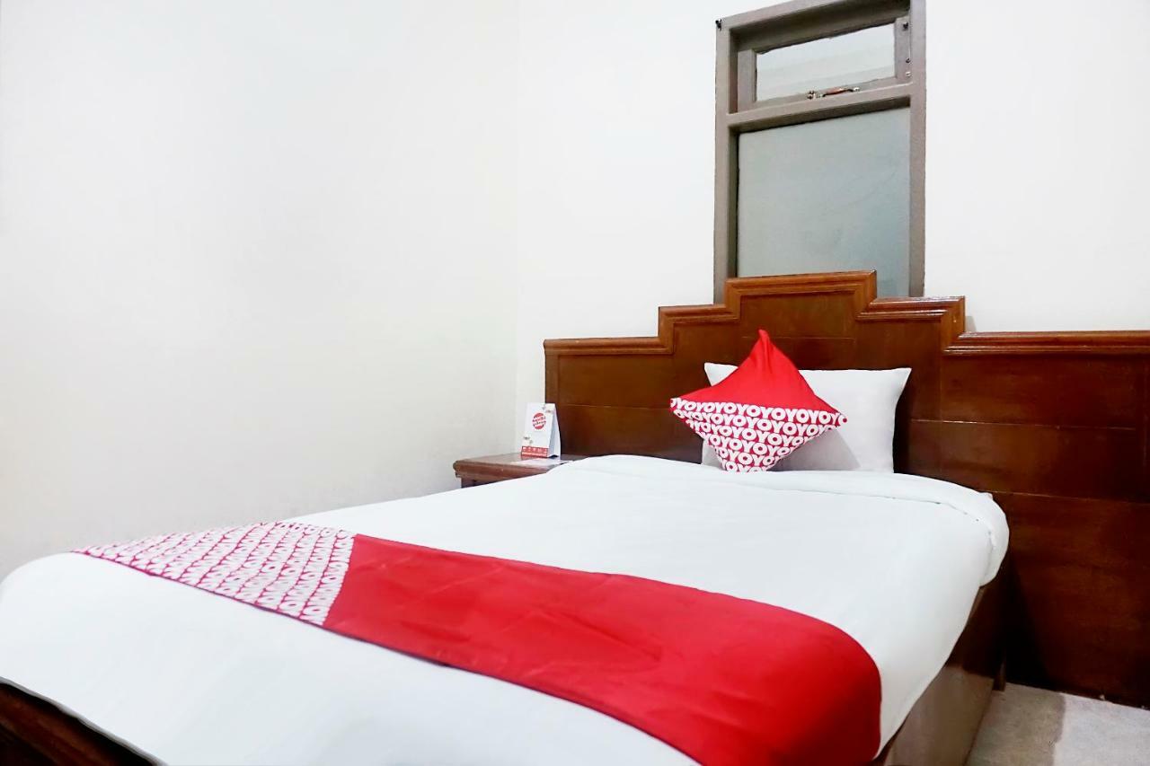 Oyo 627 Tirta Kencana Syariah Hotel