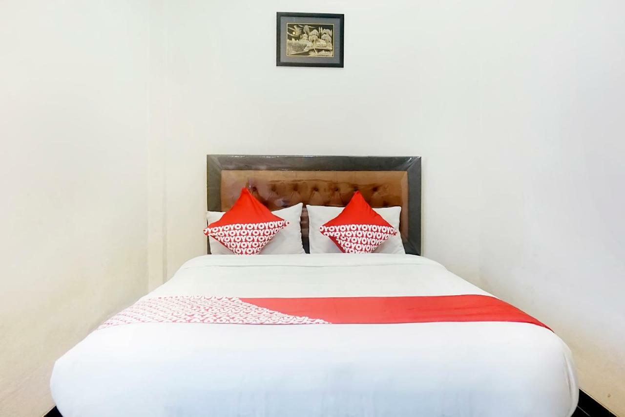 Hotel Oyo 627 Tirta Kencana Syariah Pekanbaru