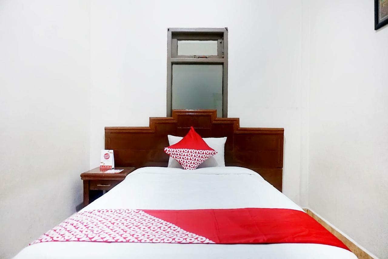 Oyo 627 Tirta Kencana Syariah 2*