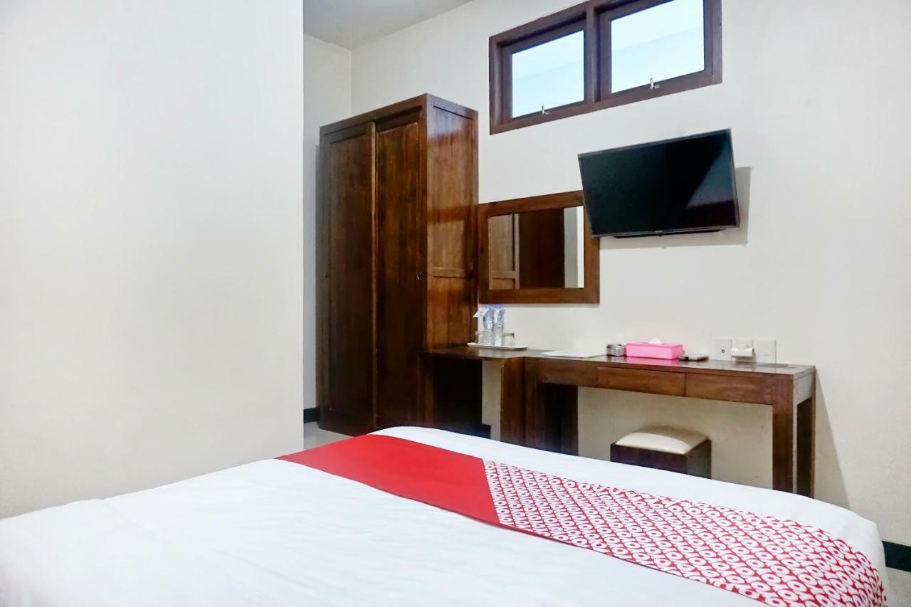 Oyo 627 Tirta Kencana Syariah Hotel Pekanbaru