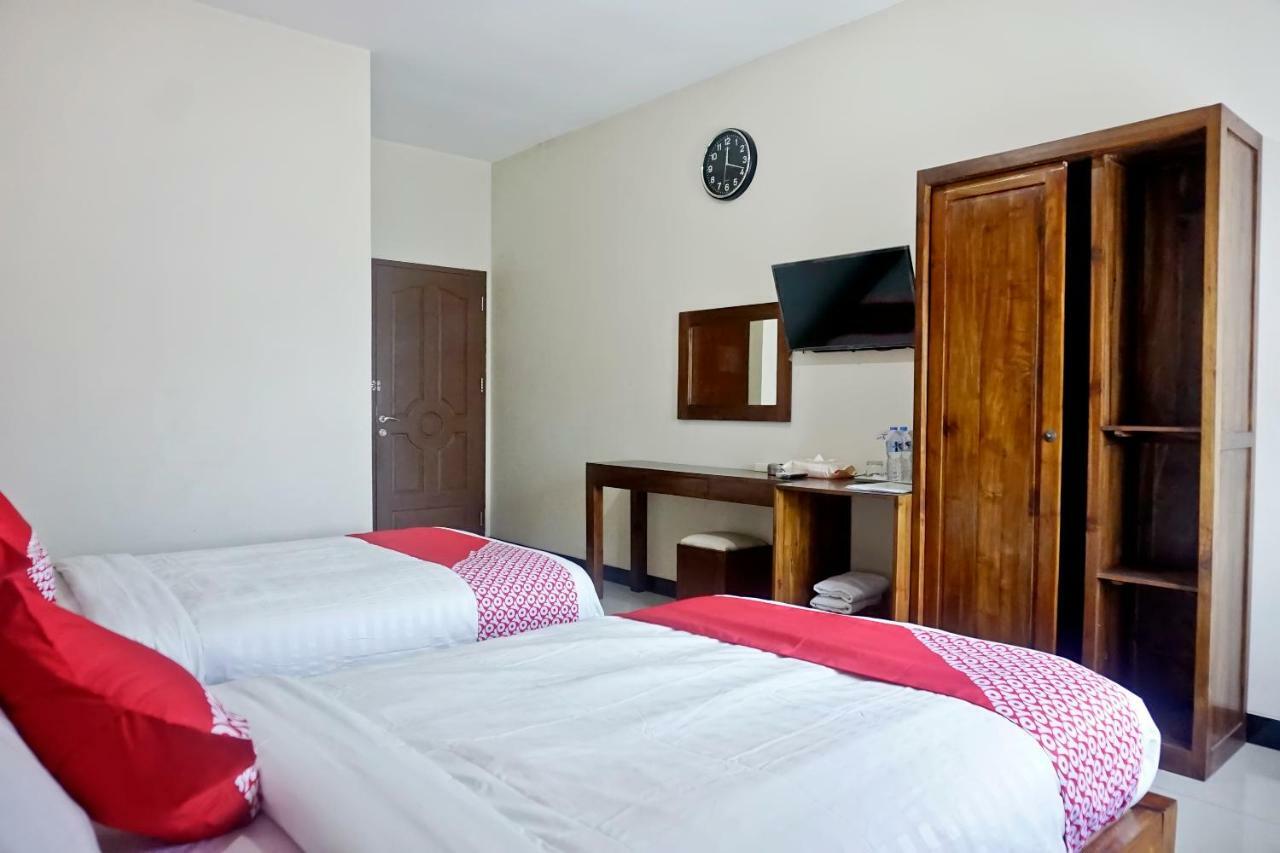 Oyo 627 Tirta Kencana Syariah Hotel Pekanbaru
